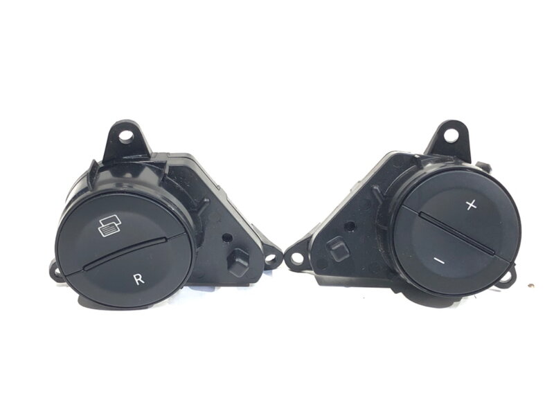 PREPÍNAČE VOLANTU MERCEDES-BENZ CLASS C (W204) 2007 - 2015 A2048210451 A2048210351