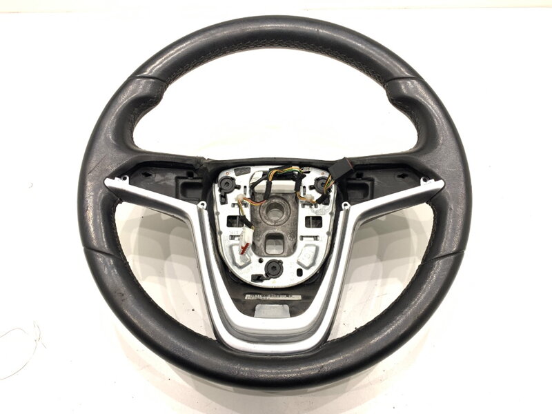 VOLANT OPEL ASTRA J (P10) 2009 - 2015 13351021 VOLANT OPEL ASTRA J (P10) 2009 - 2015 13351021