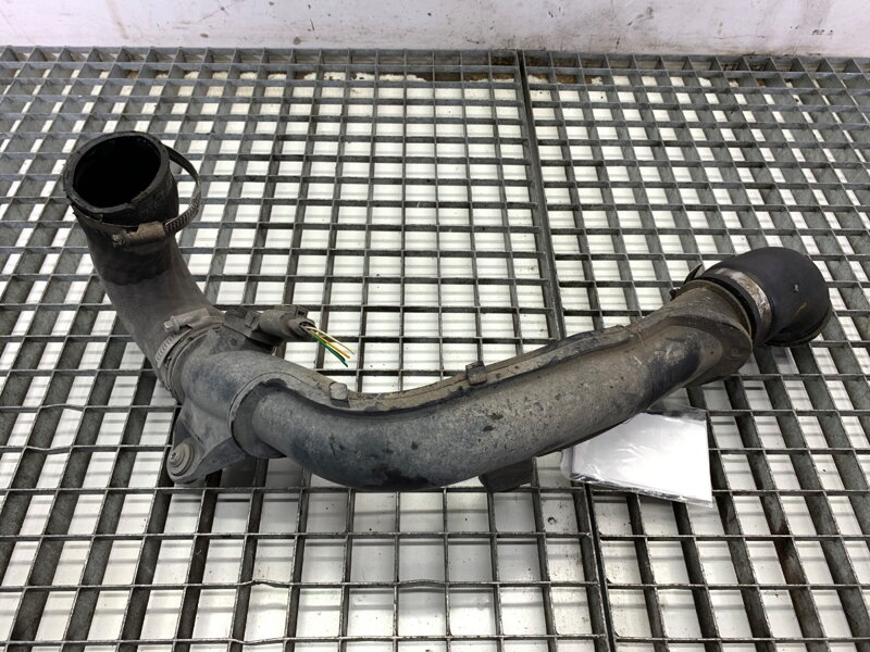 VZDUCHOVÉ POTRUBIE INTERCOOLERA VW POLO V (6R1, 6C1) 2009 - 2022 6R0145770A