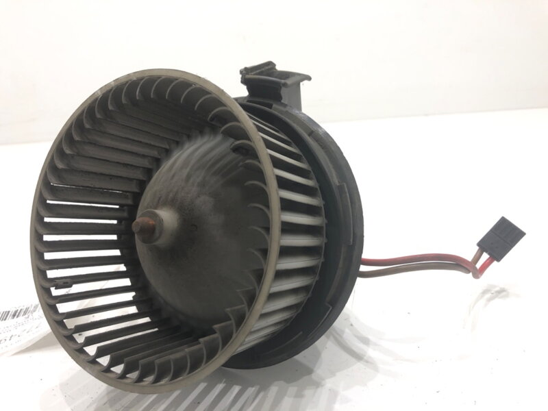 VENTILÁTOR KÚRENIA MERCEDES-BENZ CLASS E (W212) 2009 - 2016 V7771001 VENTILÁTOR KÚRENIA MERCEDES-BENZ CLASS E (W212) 2009 - 2016 V7771001
