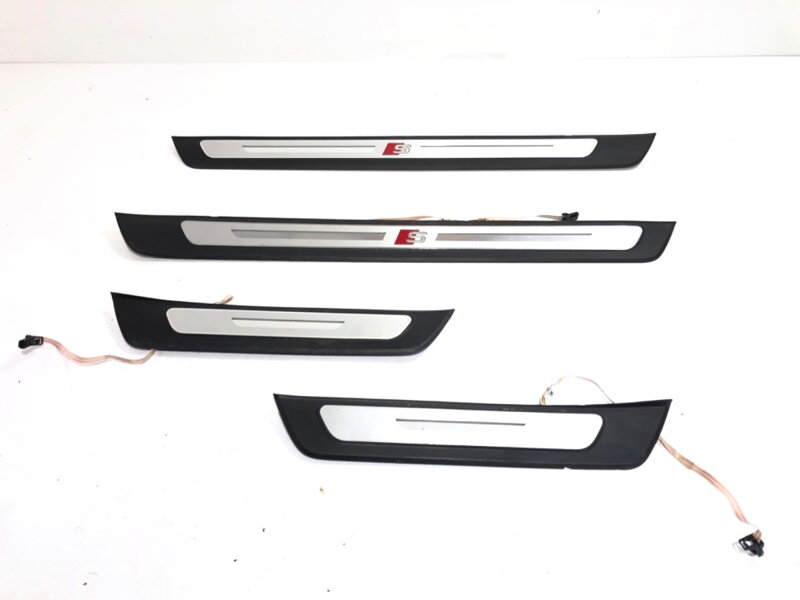 KRYTY / NÁSTAVCE LIŠTY PRAHOVÉ SADA AUDI A7 SPORTBACK (4KA) 2017 - 2022 4K8947405A KRYTY / NÁSTAVCE LIŠTY PRAHOVÉ SADA AUDI A7 SPORTBACK (4KA) 2017 - 2022 4K8947405A