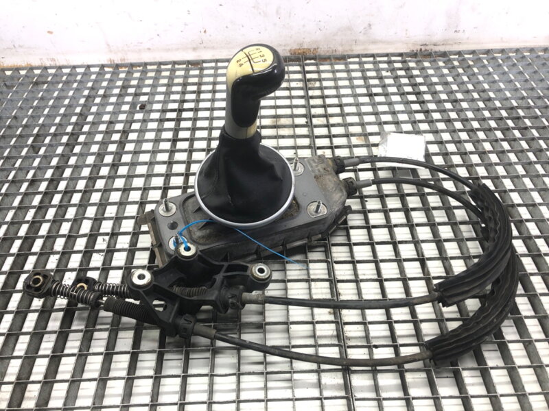 RIADIACA PÁKA VOLIČ PREVODOVKY SKODA ROOMSTER (5J7) 2006 - 2015 6Q0711061E RIADIACA PÁKA VOLIČ PREVODOVKY SKODA ROOMSTER (5J7) 2006 - 2015 6Q0711061E