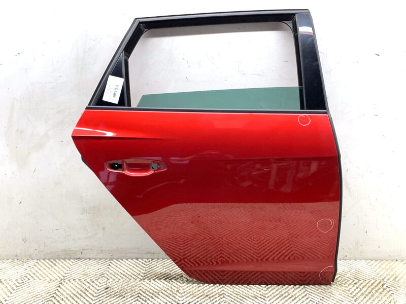 DVERE PRAVÉ ZADNÉ SEAT LEON ST (5F8) 2012 - 2022 DVERE PRAVÉ ZADNÉ SEAT LEON ST (5F8) 2012 - 2022