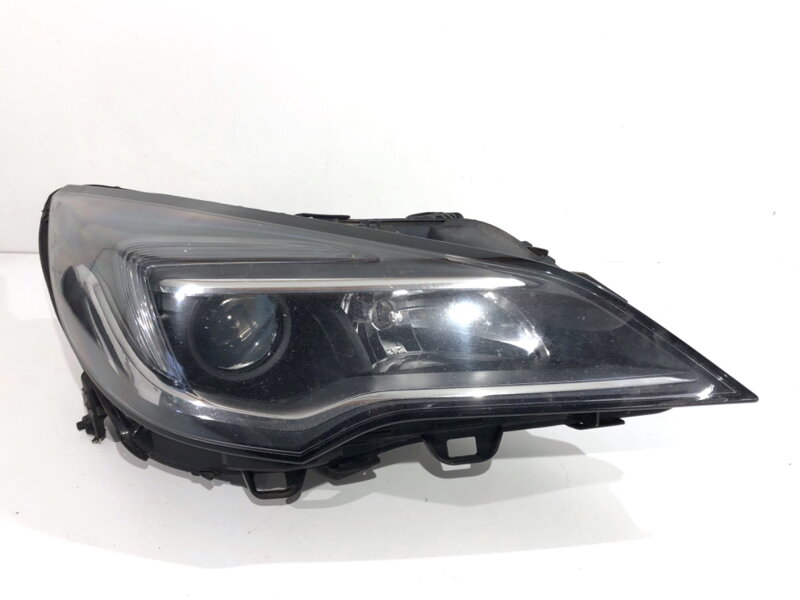 SVETLO PRAVÉ PREDNÉ OPEL ASTRA K (B16) 2015 - 2022 39047199 SVETLO PRAVÉ PREDNÉ OPEL ASTRA K (B16) 2015 - 2022 39047199