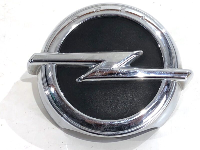 KĽUČKA VEKA BATOŽINOVÉHO PRIESTORU ZADNÁ OPEL ASTRA K (B16) 2015 - 2022