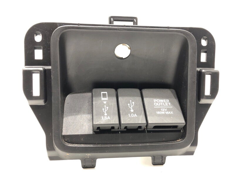 ZÁSUVKA / ULOŽENIE USB HONDA CR-V V (RW_, RT_) 2016 - 2022 GN321-18690 ZÁSUVKA / ULOŽENIE USB HONDA CR-V V (RW_, RT_) 2016 - 2022 GN321-18690