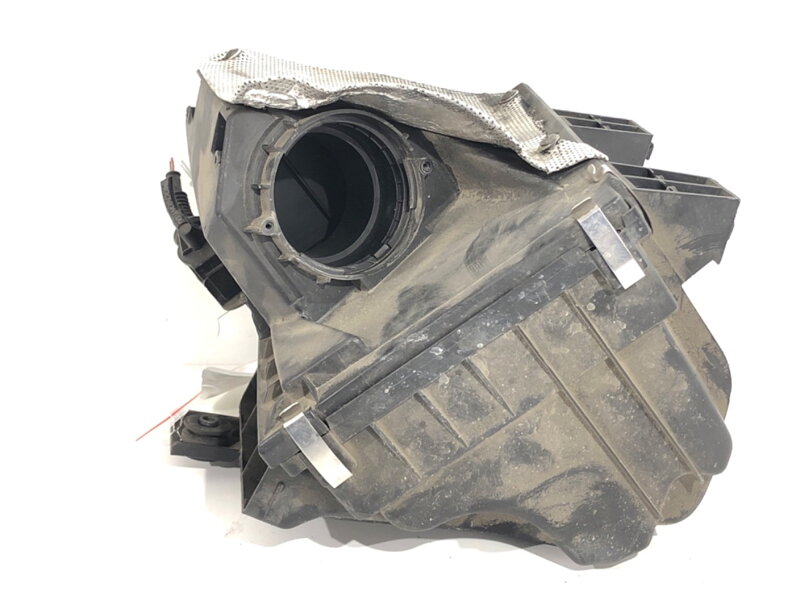 KRYT FILTRA VZDUCHU VW PASSAT B5.5 (3B3) 2000 - 2005 KRYT FILTRA VZDUCHU VW PASSAT B5.5 (3B3) 2000 - 2005