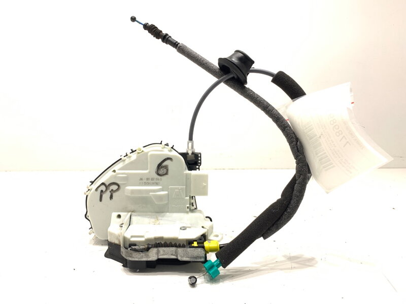 ZÁMOK DVERÍ PRAVÝ PREDNÝ AUDI A4 B9 (8W2, 8WC) 2015 - 2022 8X1837016D ZÁMOK DVERÍ PRAVÝ PREDNÝ AUDI A4 B9 (8W2, 8WC) 2015 - 2022 8X1837016D