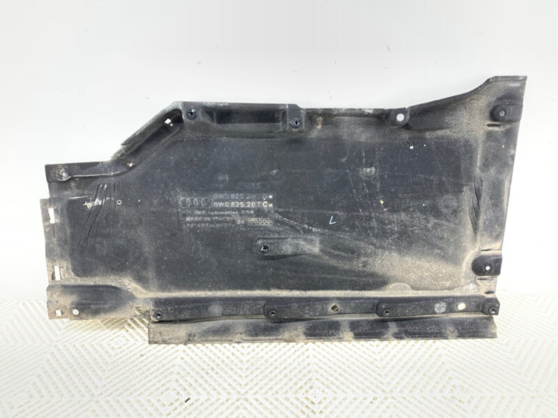KRYT PODVOZKU AUDI A4 B9 (8W2, 8WC) 2015 - 2022 8W0825207B KRYT PODVOZKU AUDI A4 B9 (8W2, 8WC) 2015 - 2022 8W0825207B