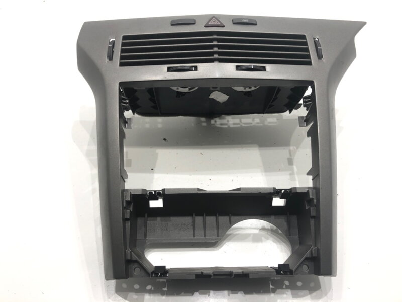 MRIEŽKA VENTILÁCIE PREDNÁ STREDOVÁ OPEL ASTRA H (A04) 2004 - 2014 13100105 MRIEŽKA VENTILÁCIE PREDNÁ STREDOVÁ OPEL ASTRA H (A04) 2004 - 2014 13100105