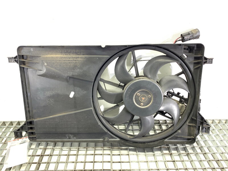 VENTILÁTOR CHLADIČA FORD FOCUS II TURNIER (DA_, FFS, DS) 2004 - 2012 0130307142 VENTILÁTOR CHLADIČA FORD FOCUS II TURNIER (DA_, FFS, DS) 2004 - 2012 0130307142