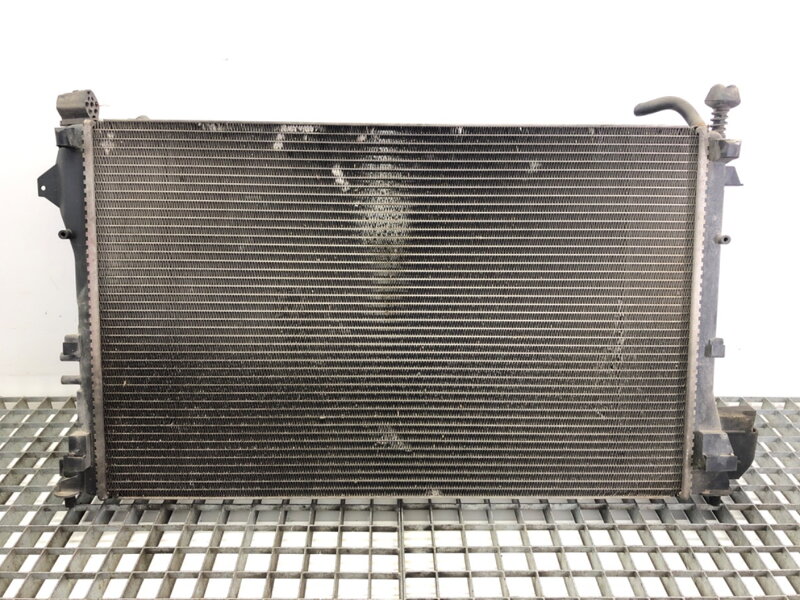 CHLADIČ VODY OPEL VECTRA C (Z02) 2002 - 2009 CHLADIČ VODY OPEL VECTRA C (Z02) 2002 - 2009