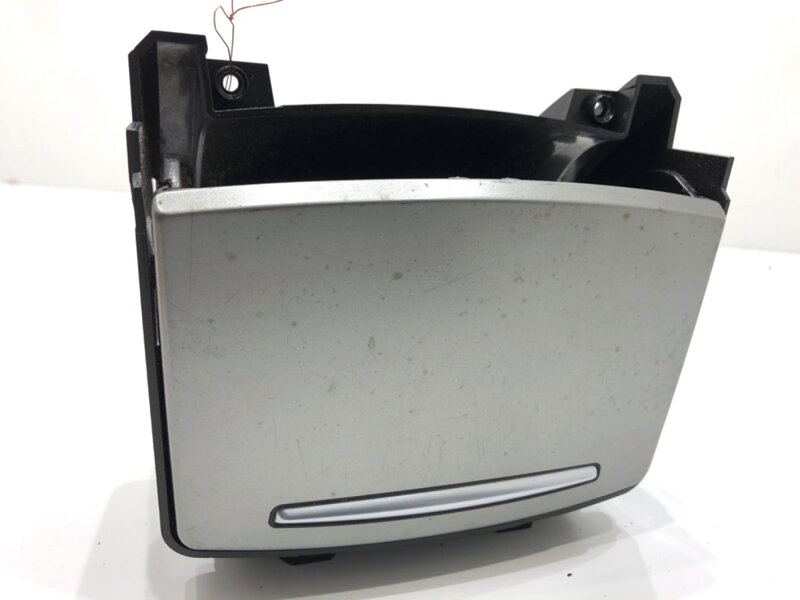 DRŽIAK NA NÁPOJE AUDI A6 C6 (4F2) 2004 - 2011 4F1862533C DRŽIAK NA NÁPOJE AUDI A6 C6 (4F2) 2004 - 2011 4F1862533C