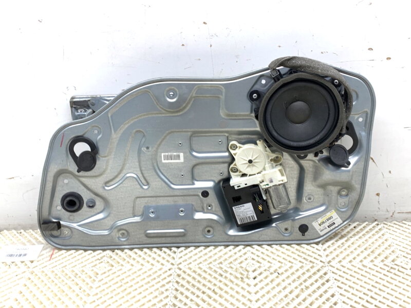 SŤAHOVAČKA OKNA PRAVÁ PREDNÁ VOLVO V50 (545) 2003 - 2012 8679081 SŤAHOVAČKA OKNA PRAVÁ PREDNÁ VOLVO V50 (545) 2003 - 2012 8679081