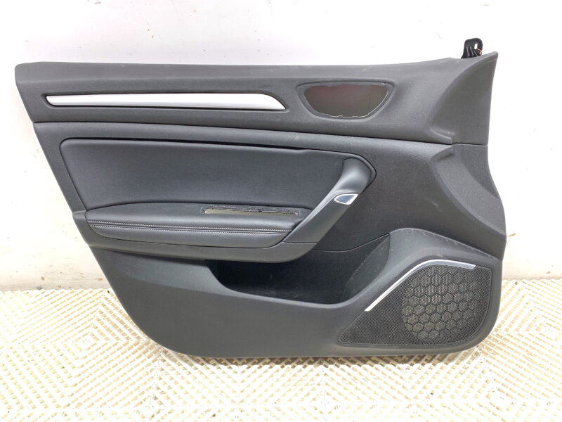 TAPACÍR DVERÍ ĽAVÝ PREDNÝ RENAULT MEGANE IV SEDAN 2016 - 2022 TAPACÍR DVERÍ ĽAVÝ PREDNÝ RENAULT MEGANE IV SEDAN 2016 - 2022