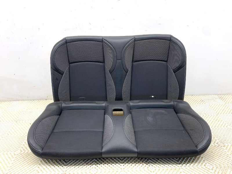 LAVICA / SEDAČKA DRUHÝ RAD RENAULT MEGANE CC (EZ0/1_) 2010 - 2022