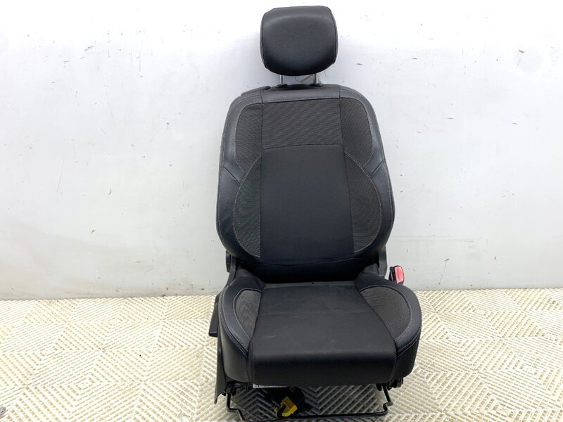 SEDADLO PRAVÉ PREDNÉ RENAULT MEGANE CC (EZ0/1_) 2010 - 2022 SEDADLO PRAVÉ PREDNÉ RENAULT MEGANE CC (EZ0/1_) 2010 - 2022