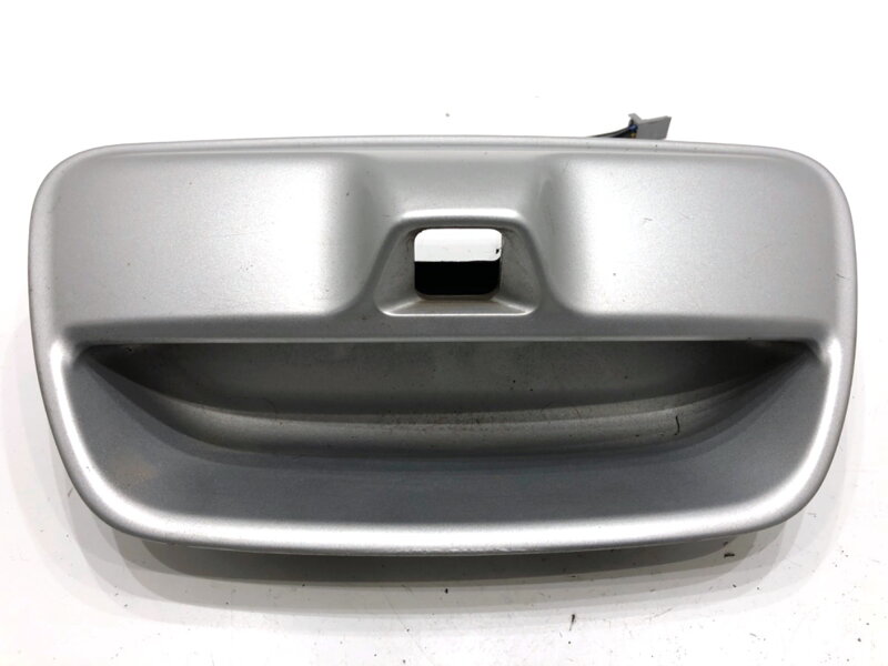 KĽUČKA VEKA BATOŽINOVÉHO PRIESTORU ZADNÁ NISSAN LEAF (ZE0) 2010 - 2022 906063NC1A