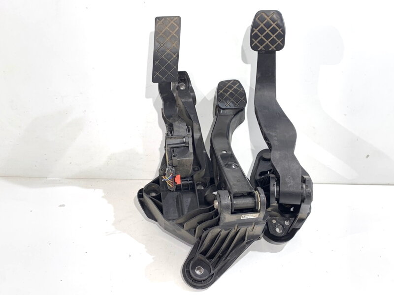 PEDÁLE MANUÁLNA SKODA FABIA III KOMBI (NJ5) 2014 - 2022 6C1721059M PEDÁLE MANUÁLNA SKODA FABIA III KOMBI (NJ5) 2014 - 2022 6C1721059M