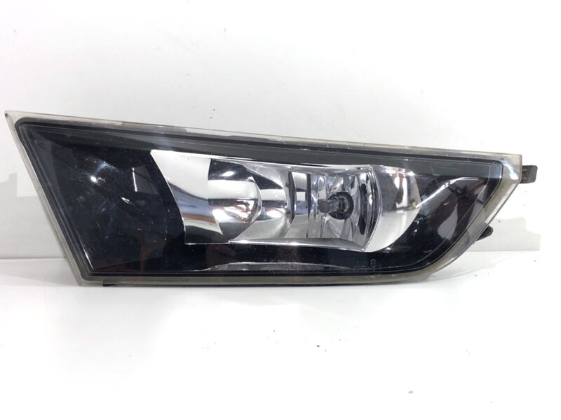 Halogén / hmlovka pravá predná Skoda Fabia III Kombi (NJ5) 2014 - 2022