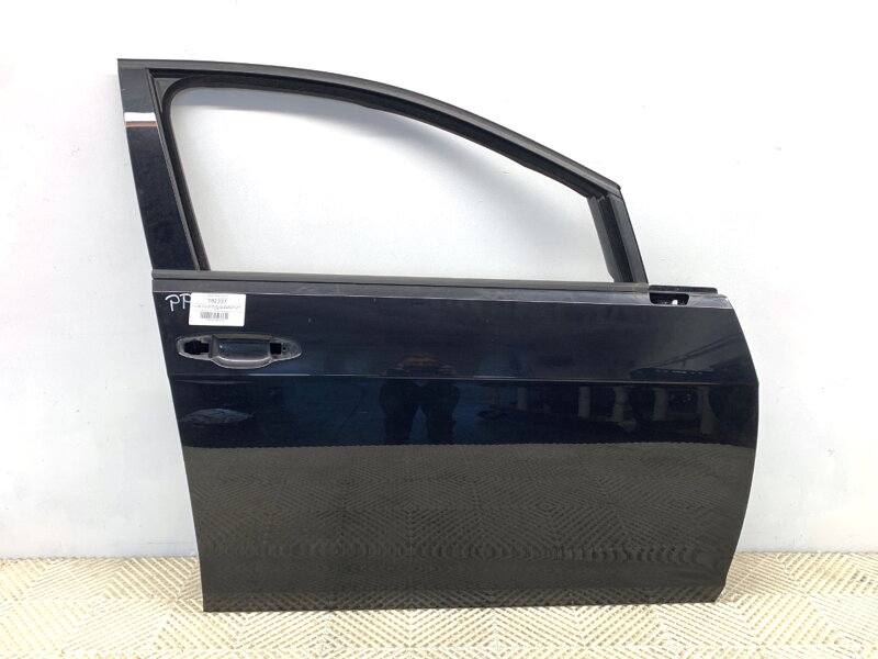 DVERE PRAVÉ PREDNÉ VW GOLF VII (5G1, BQ1, BE1, BE2) 2012 - 2022 LC9X