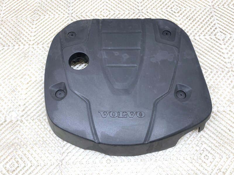 VEKO / KRYT MOTORA VOLVO V90 II KOMBI (235, 236) 2016 - 2022 31686823 VEKO / KRYT MOTORA VOLVO V90 II KOMBI (235, 236) 2016 - 2022 31686823