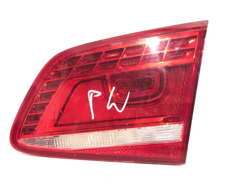 SVETLO ZADNÉ PRAVÉ VNÚTORNÉ VW PASSAT B7 (362) 2010 - 2015 SVETLO ZADNÉ PRAVÉ VNÚTORNÉ VW PASSAT B7 (362) 2010 - 2015