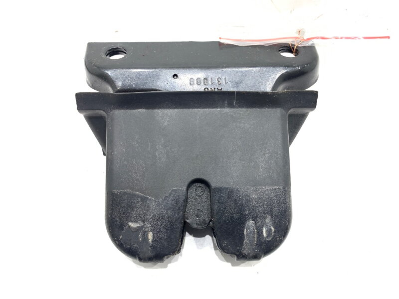 ZÁMOK VEKA BATOŽINOVÉHO PRIESTORU ZADNÝ AUDI A3 (8L1) 1996 - 2006 8L0827520C ZÁMOK VEKA BATOŽINOVÉHO PRIESTORU ZADNÝ AUDI A3 (8L1) 1996 - 2006 8L0827520C