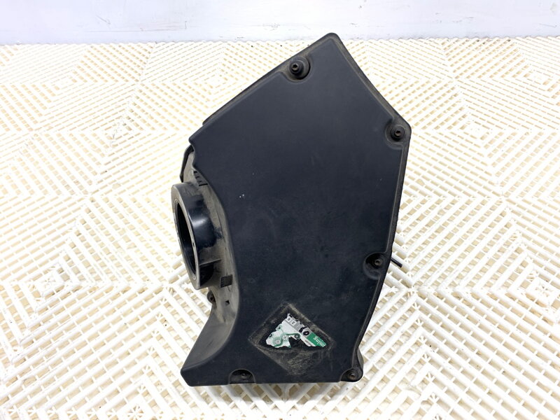 KRYT FILTRA VZDUCHU AUDI A4 B9 AVANT (8W5, 8WD) 2015 - 2025 8W0133835D