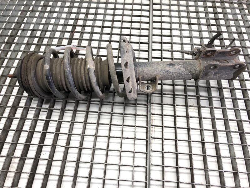 TLMIČ PRAVÝ PREDNÝ S PRUŽINOU OPEL MERIVA B (MPV) (S10) 2010 - 2017 13337368 TLMIČ PRAVÝ PREDNÝ S PRUŽINOU OPEL MERIVA B (MPV) (S10) 2010 - 2017 13337368