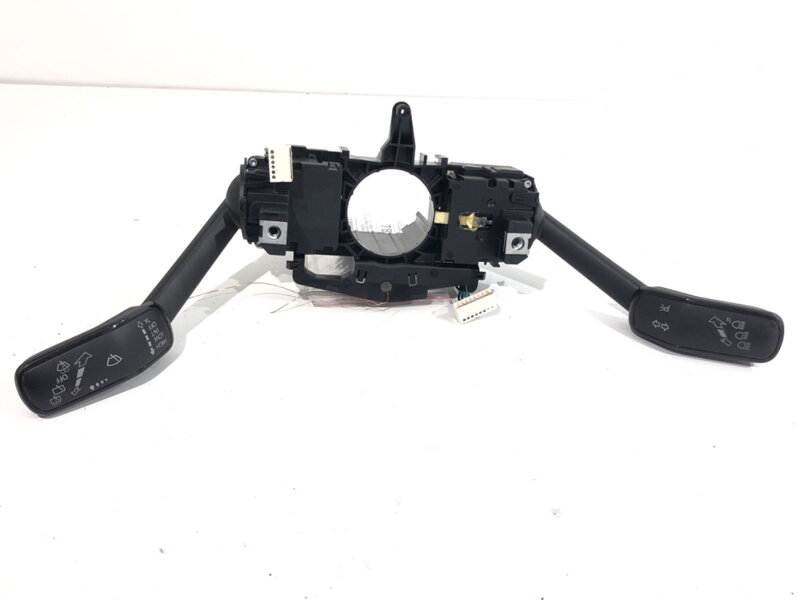 PREPÍNAČ ZDRUŽENÝ VW GOLF VII (5G1, BQ1, BE1, BE2) 2012 - 2022 5Q0953507FT