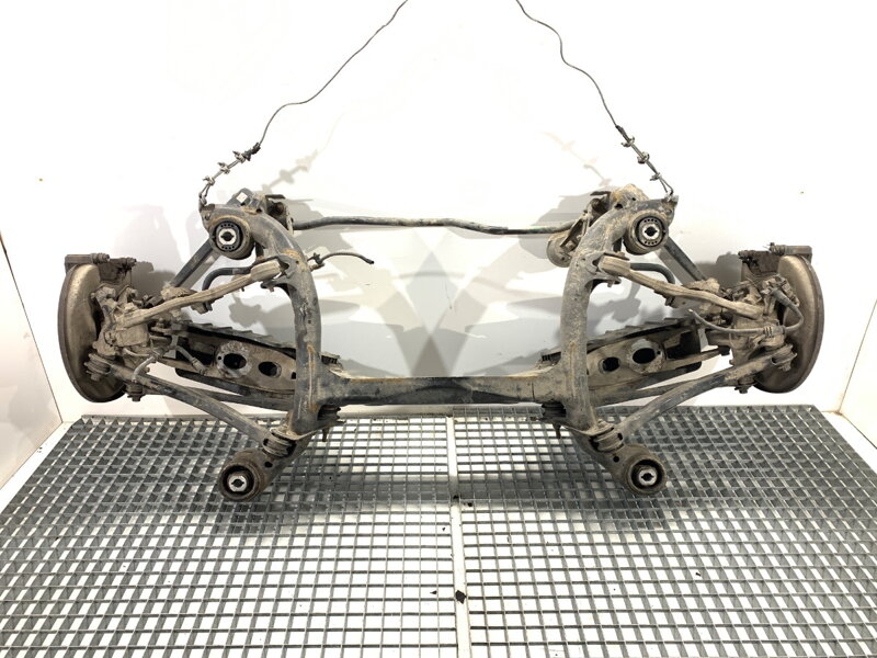 Výstuha zadná Audi A4 B9 Avant (8W5, 8WD) 2015 - 2025 8W0505235AE