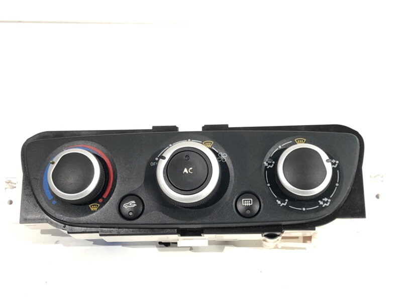 Panel ovládania ventilácie Renault Scénic III (JZ0/1_) 2008 - 2022