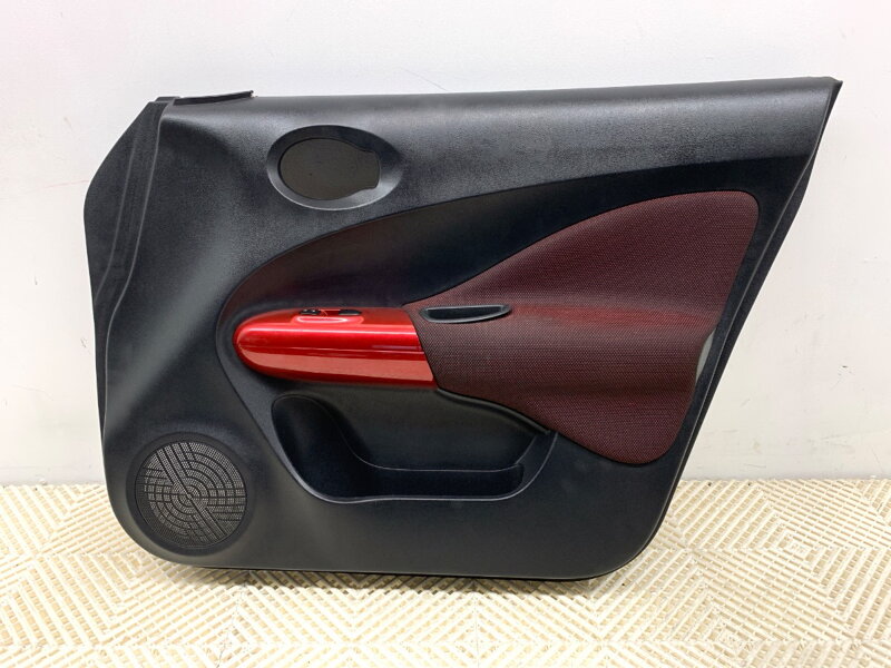 Tapacír dverí pravý predný Nissan Juke (F15) 2010 - 2022