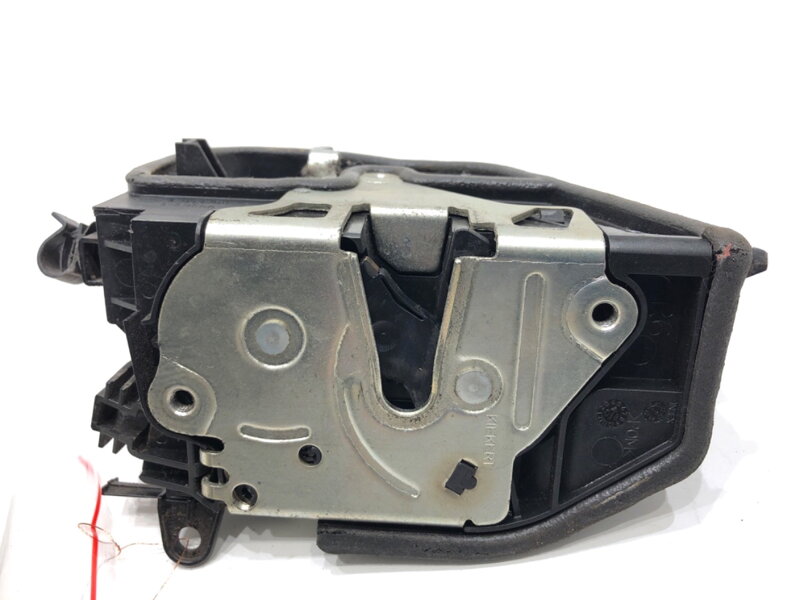 ZÁMOK DVERÍ PRAVÝ PREDNÝ BMW X6 (E71, E72) 2007 - 2014 7202146 ZÁMOK DVERÍ PRAVÝ PREDNÝ BMW X6 (E71, E72) 2007 - 2014 7202146