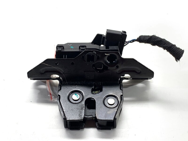 ZÁMOK VEKA BATOŽINOVÉHO PRIESTORU ZADNÝ OPEL MOKKA / MOKKA X (J13) 2012 - 2022 13587640 ZÁMOK VEKA BATOŽINOVÉHO PRIESTORU ZADNÝ OPEL MOKKA / MOKKA X (J13) 2012 - 2022 13587640