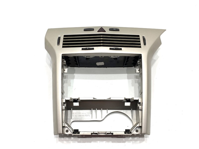 MRIEŽKA VENTILÁCIE PREDNÁ OPEL ASTRA H (A04) 2004 - 2014 13100105