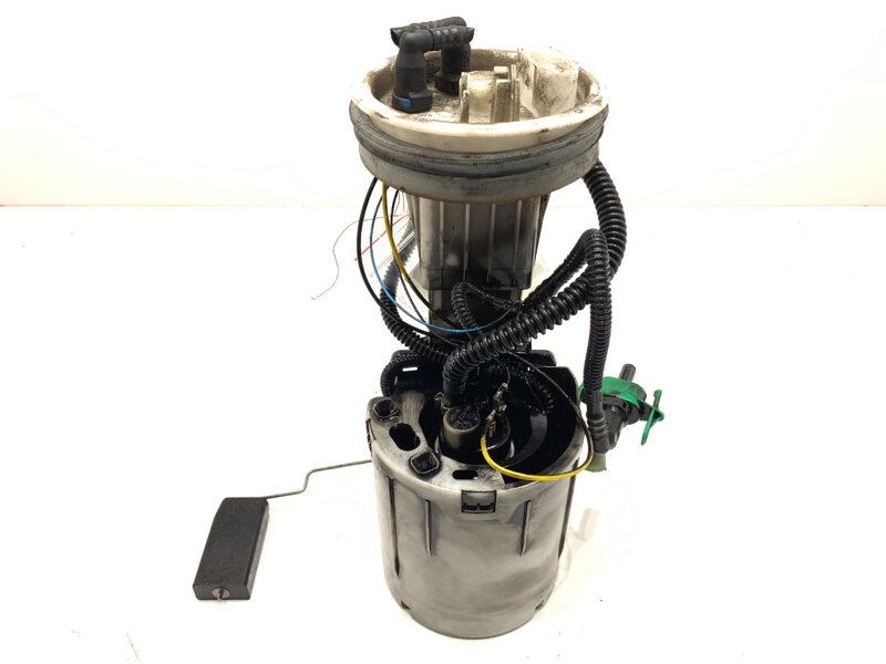 PALIVOVÉ ČERPADLO AUDI A4 B6 (8E2) 2000 - 2005 8E0919050D