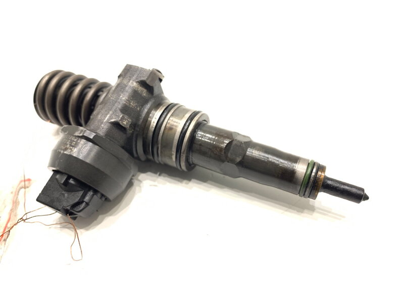 ČERPADLO-VSTREKOVAČ AUDI A4 B6 (8E2) 2000 - 2005 038130073BA