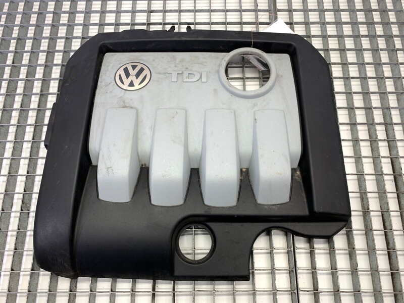 VEKO / KRYT MOTORA VW GOLF V (1K1) 2003 - 2010 03G103925BJ VEKO / KRYT MOTORA VW GOLF V (1K1) 2003 - 2010 03G103925BJ