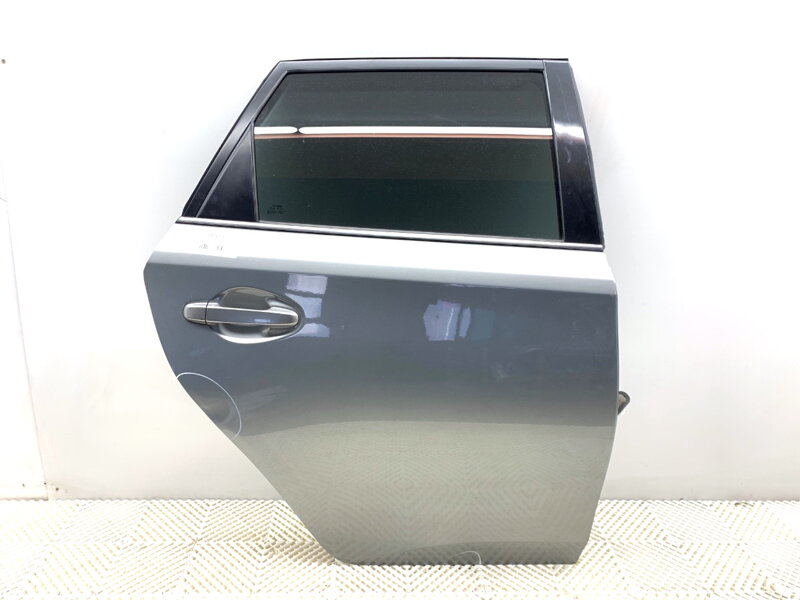 Dvere pravé zadné Toyota Auris Kombi (_E18_) 2013 - 2018 1G6