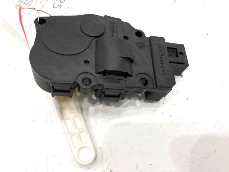 MOTOR RADIÁTORA KÚRENIA JAGUAR XF II (X260) 2015 - 2022 EFB497