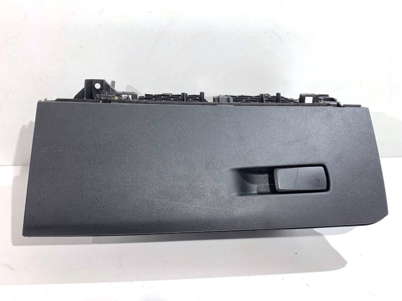 ODKLADACIA SCHRÁNKA SPOLUJAZDCA BMW X2 (F39) 2017 - 2022