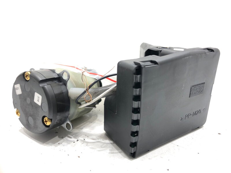 PUMPA / ČERPADLO CENTRÁLNEHO ZÁMKU MERCEDES-BENZ CLASS A (W168) 1997 - 2005 1688000348