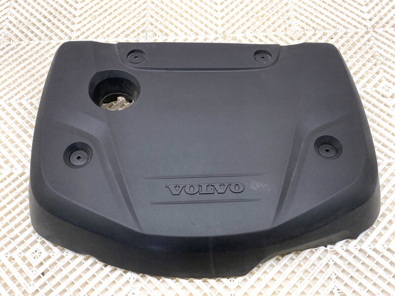 VEKO / KRYT MOTORA VOLVO V40 LIFTBACK (525, 526) 2012 - 2022 31368888