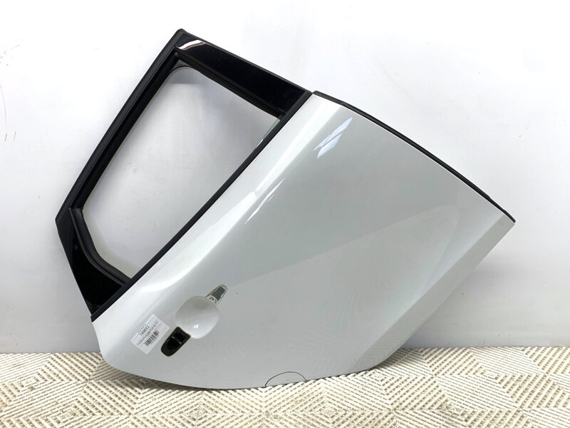 DVERE PRAVÉ ZADNÉ VOLVO V40 LIFTBACK (525, 526) 2012 - 2022