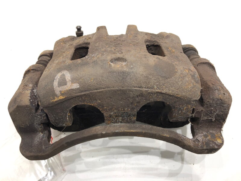 Brzdový strmeň pravý predný Hyundai Santa FÉ I (SM) 2000 - 2006