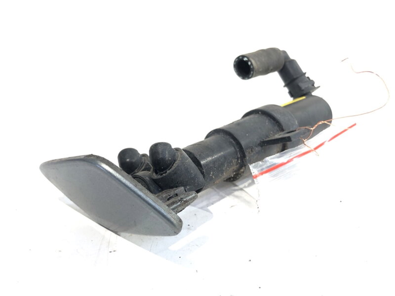 Ostrekovač svetla pravý predný VW Passat B6 (3C2) 2005 - 2010 3C0955104A