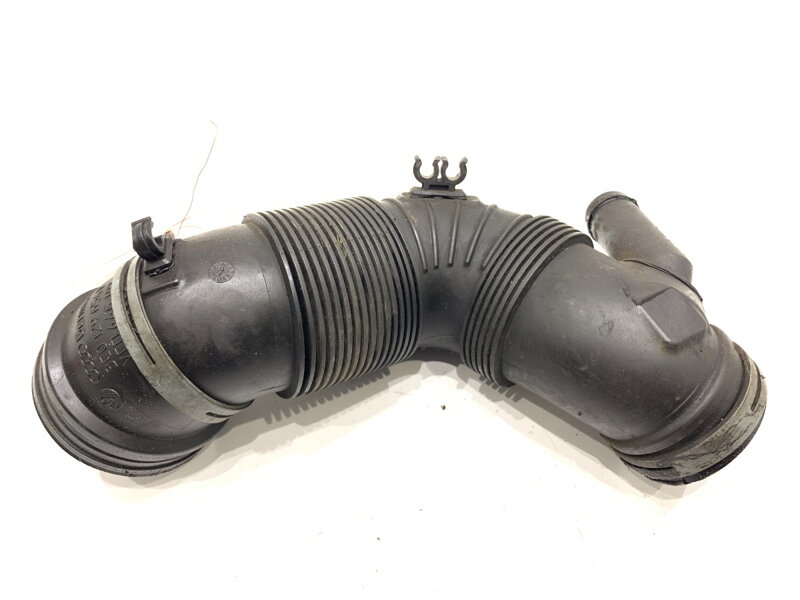 Vzduchové potrubie VW Passat B6 (3C2) 2005 - 2010 3C0129654P