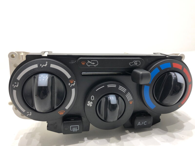 PANEL OVLÁDANIA VENTILÁCIE NISSAN MICRA III (K12) 2002 - 2010 N104792L
